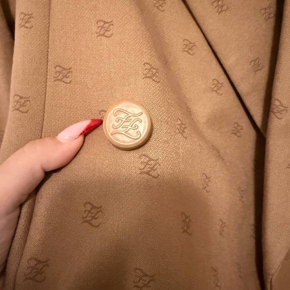 Fendi calligraphy Coat NWOT - Picture 4 of 7